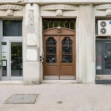 Апартаменты Margaret Charming Gem With Ac Danube Walks Будапешт